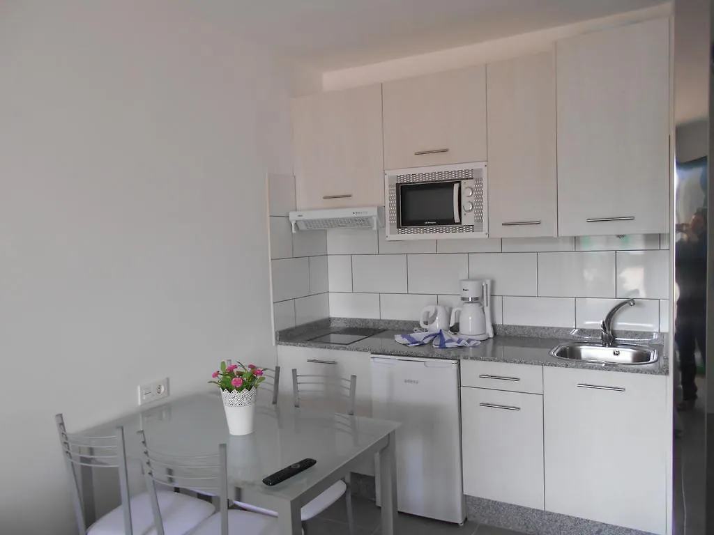 Realrent Costa Teguise Beach Apartmán